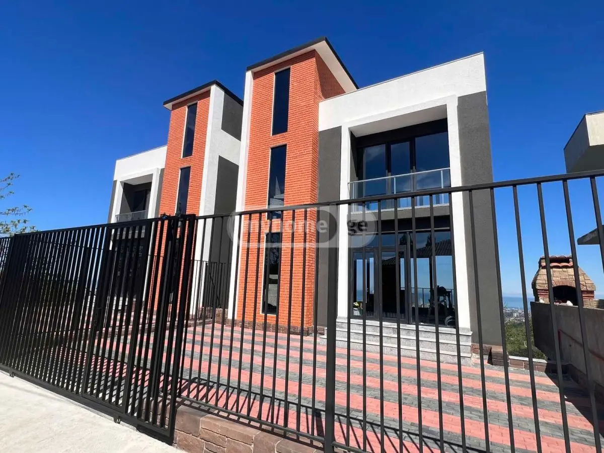 For Sale 7 Room Private House view 1