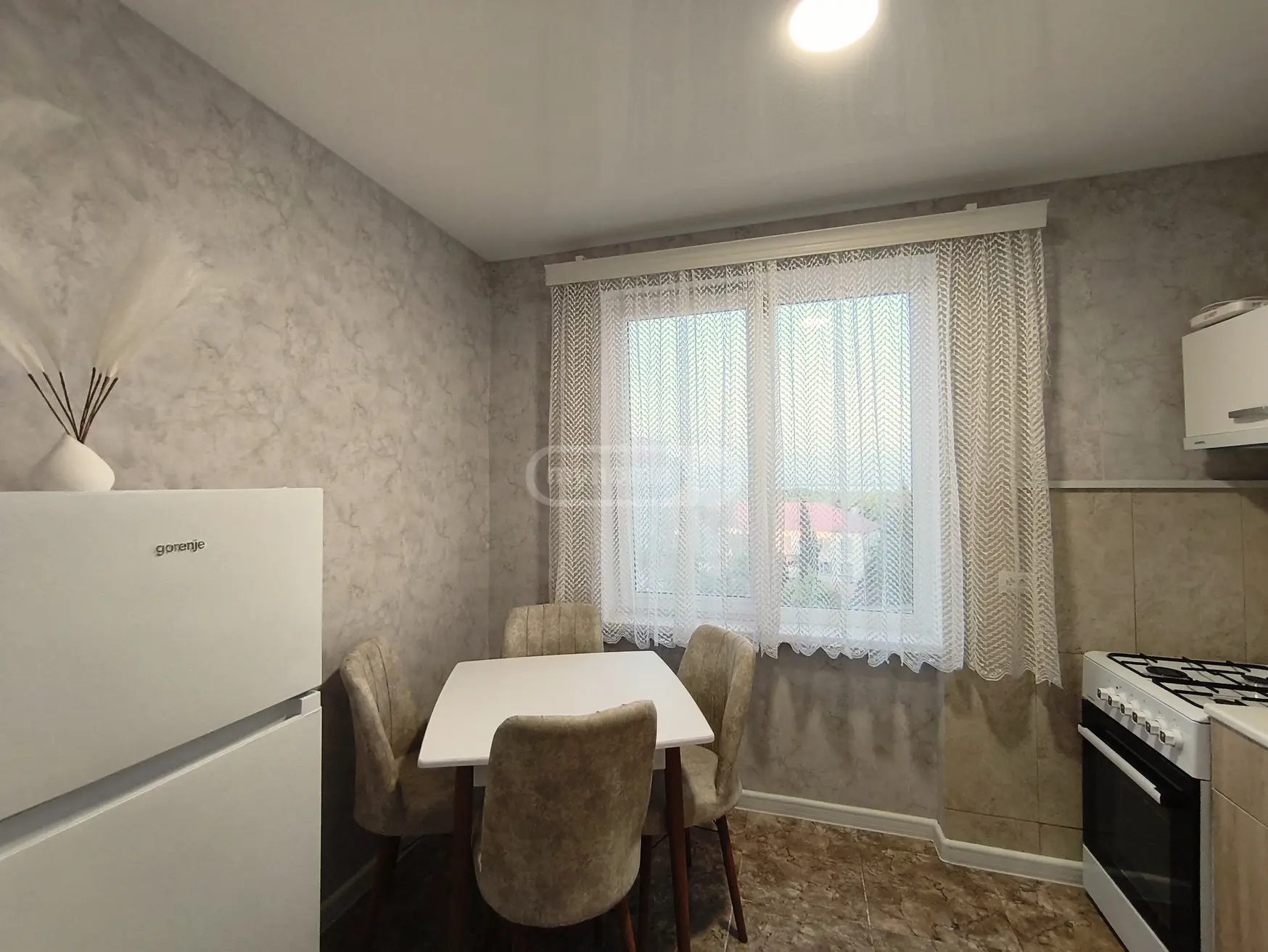 Daily Rent 2 Room Apartment Potshi view 3