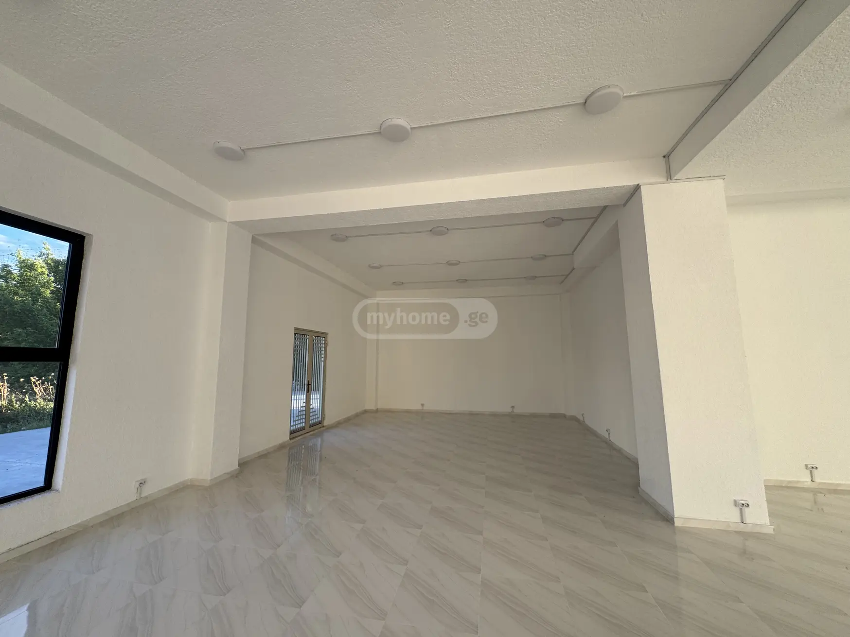 For Rent Universaluri Commercial Space Marneulshi view 6