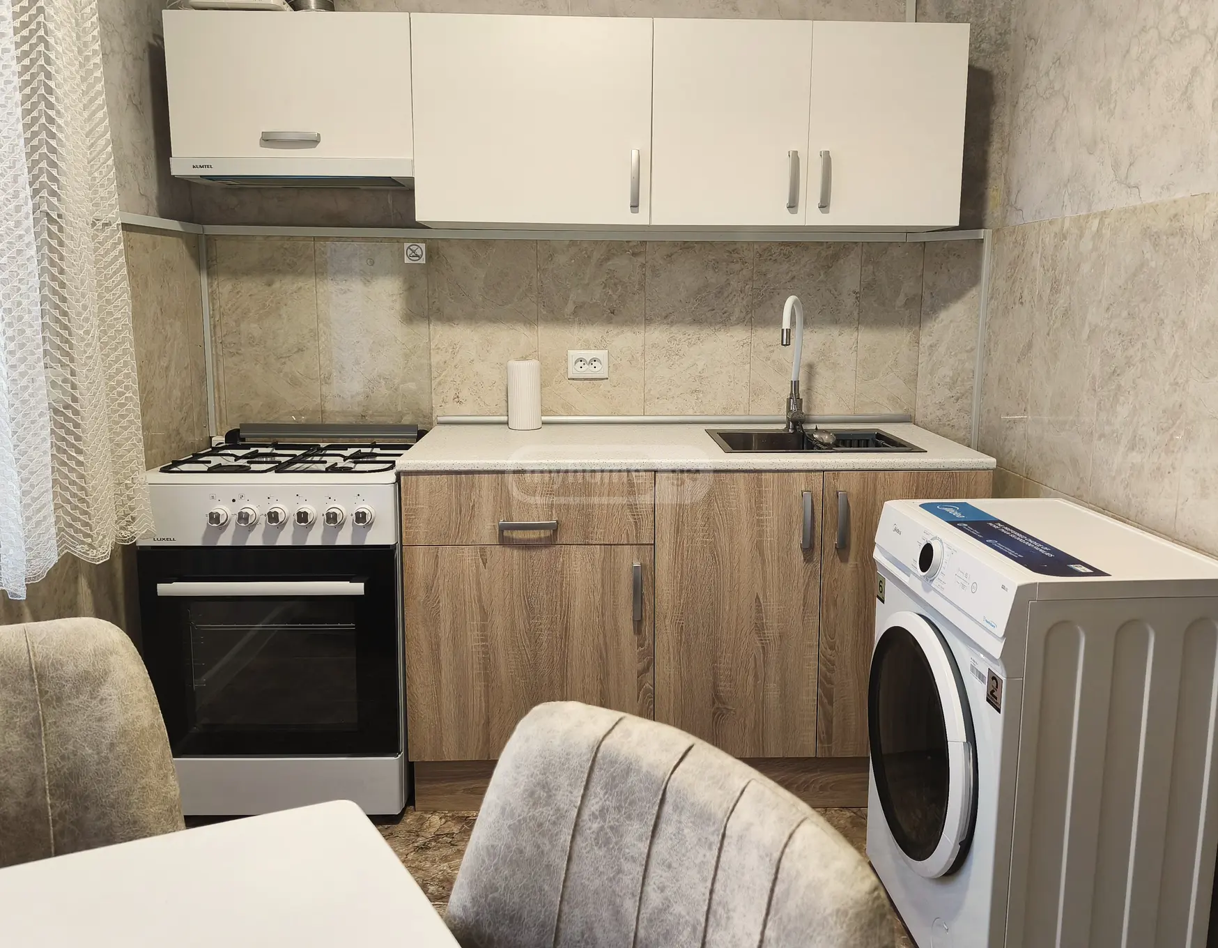 Daily Rent 2 Room Apartment Potshi view 4