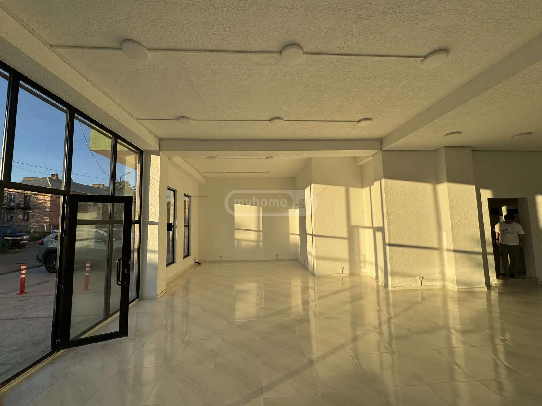 For Rent Universaluri Commercial Space Marneulshi view 4