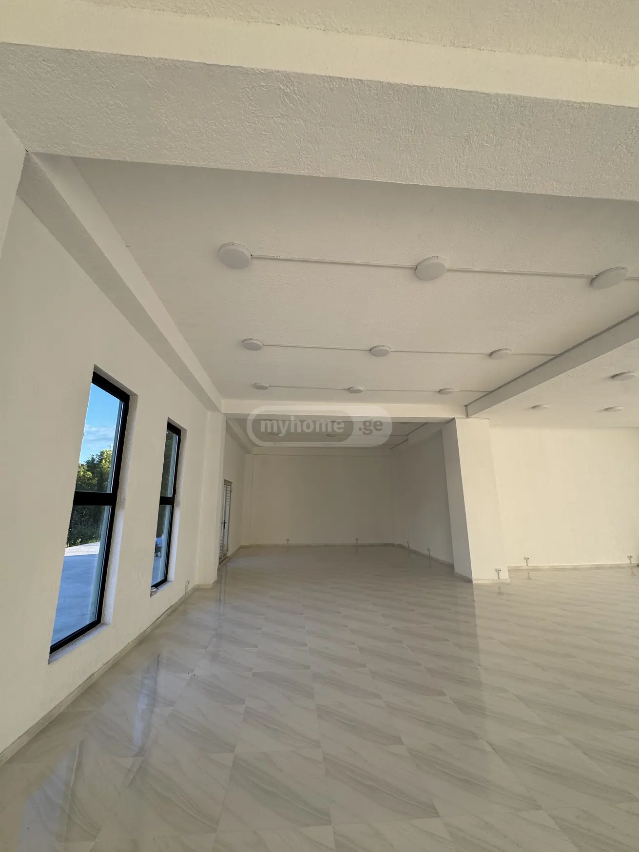 For Rent Universaluri Commercial Space Marneulshi view 9