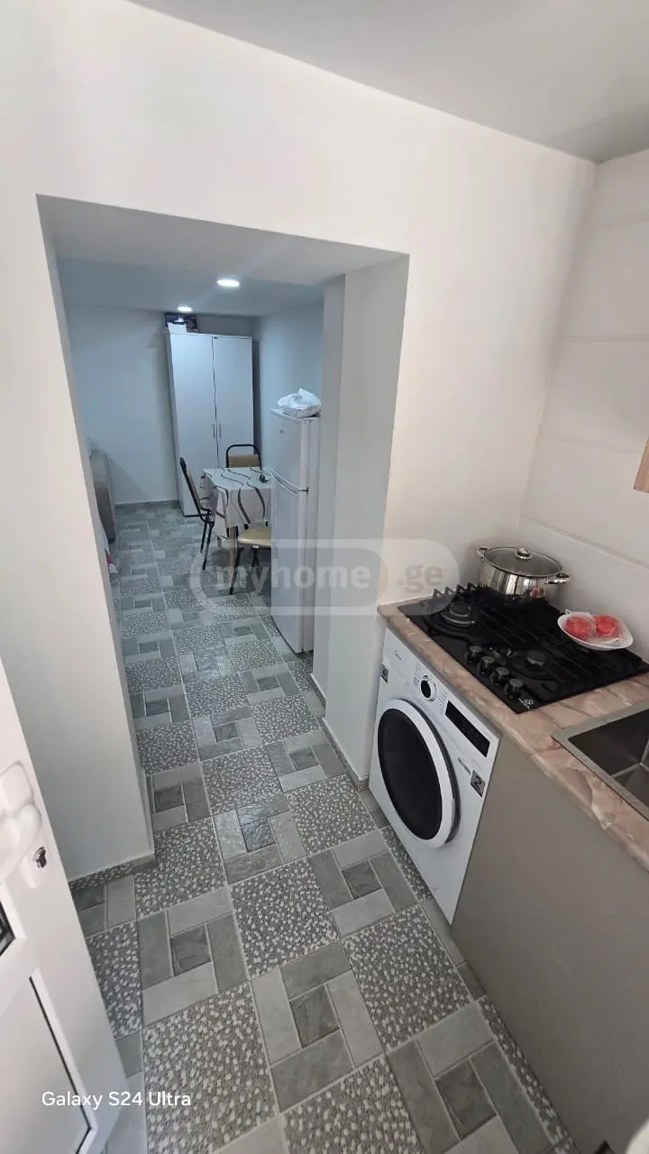 Daily Rent 2 Room Apartment Chughuretshi view 8