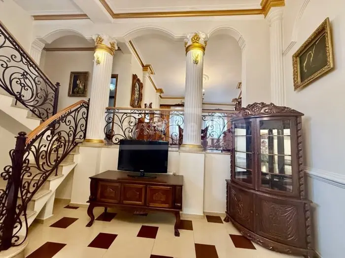 For Sale 10+ Room Private House In Batumi view 3