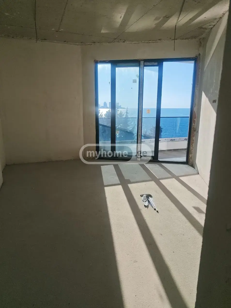 For Sale 3 Room Apartment view 3