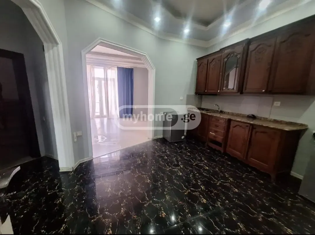 For Rent 10+ Room Sastumro In Batumi view 4