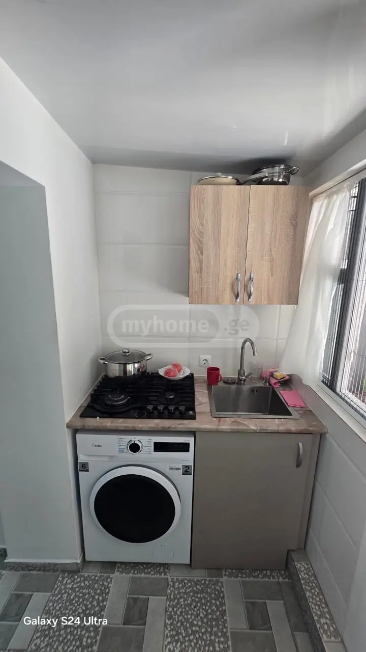 Daily Rent 2 Room Apartment Chughuretshi view 7