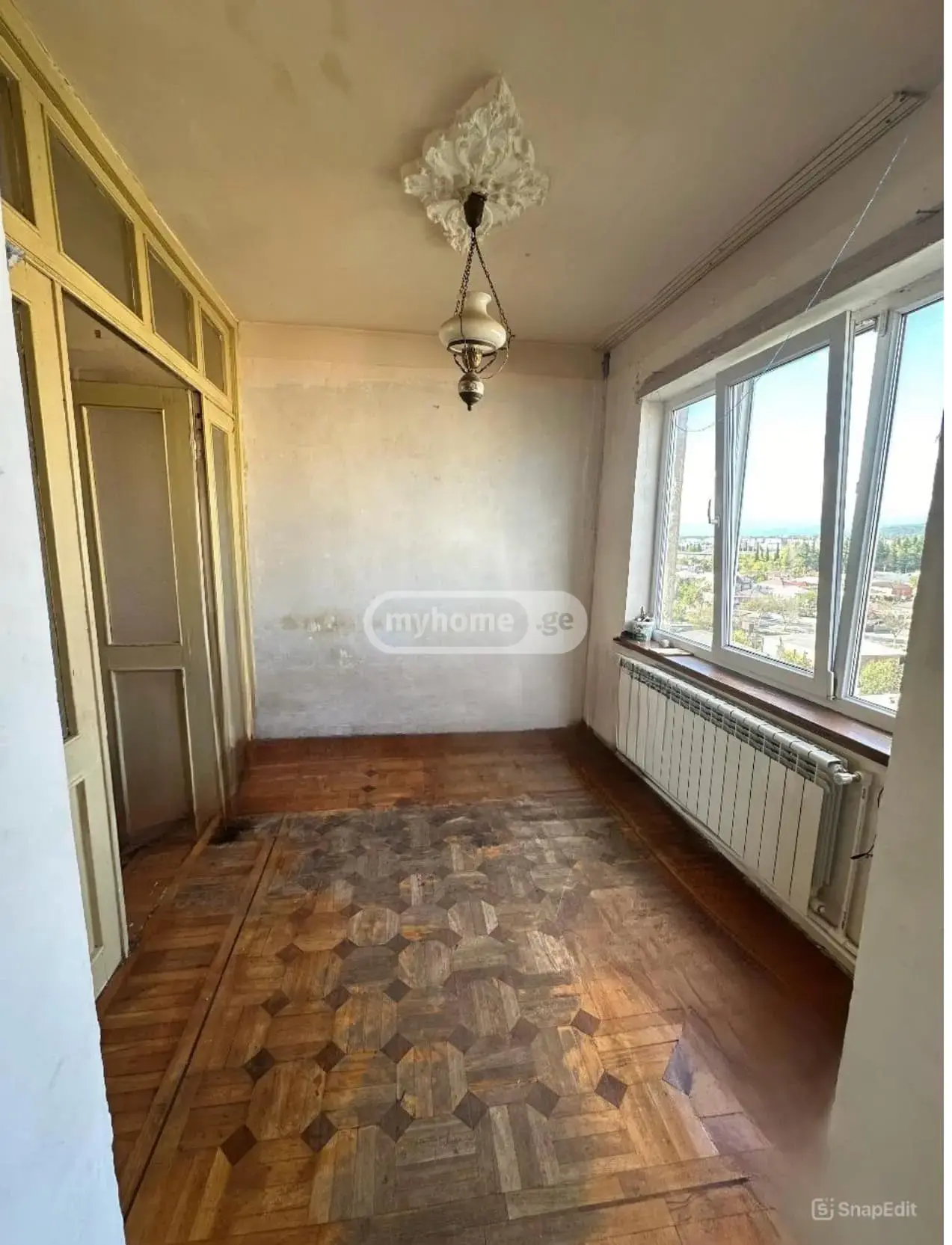 For Sale 4 Room Apartment Kutaisshi view 3