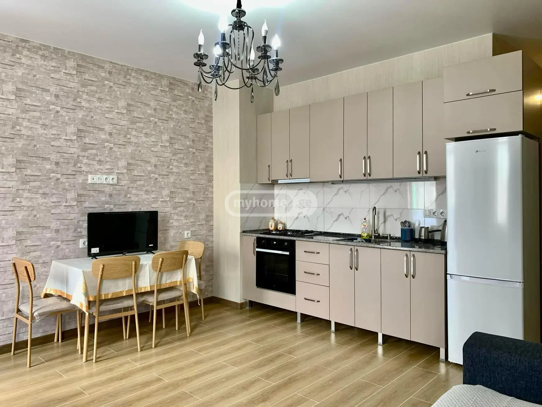 For Rent 2 Room Apartment view 2
