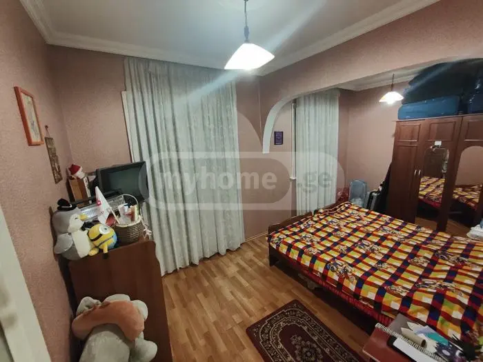 For Sale 3 Room Apartment Kutaisshi view 2