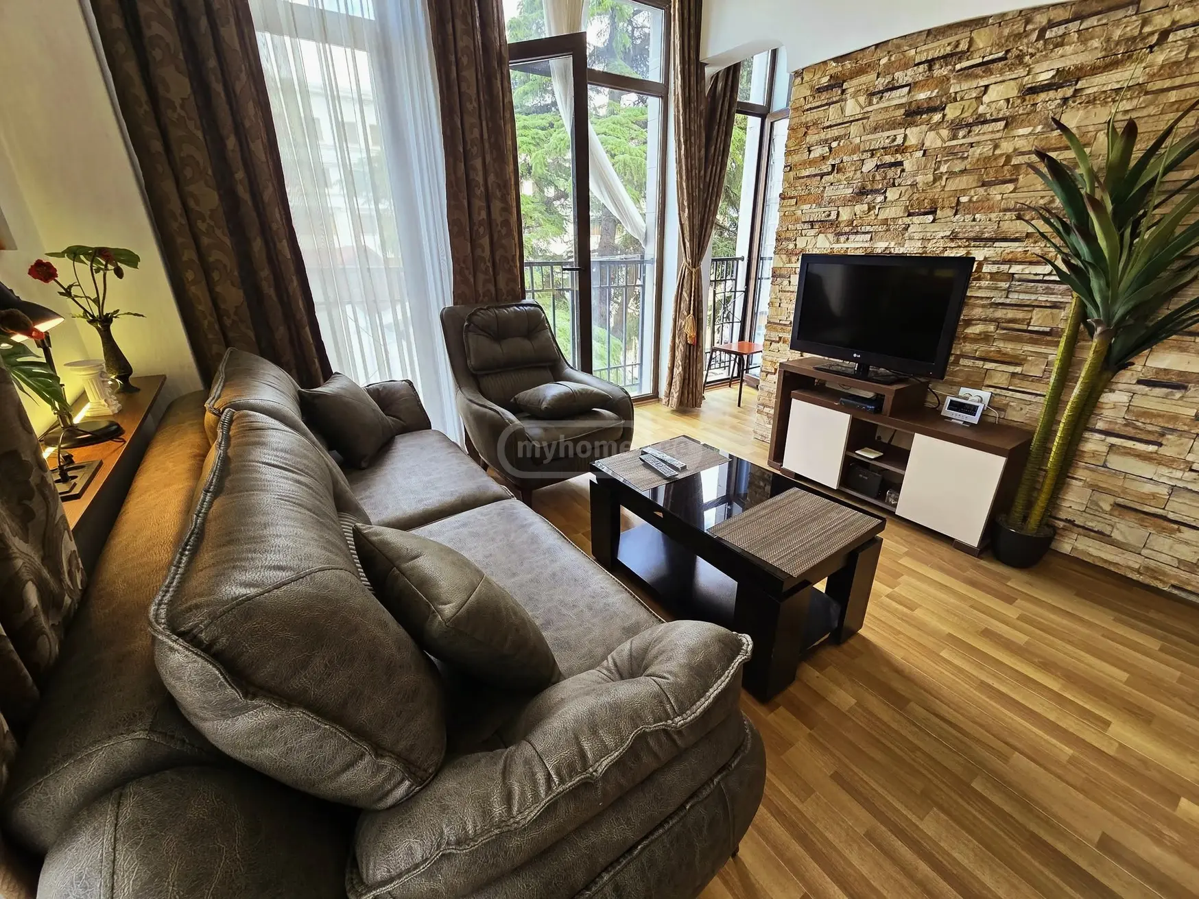 Daily Rent 2 Room Apartment Mtatsmindaze view 41