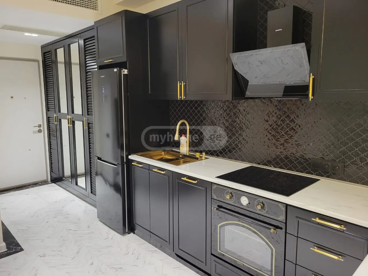 For Sale 3 Room Apartment view 1