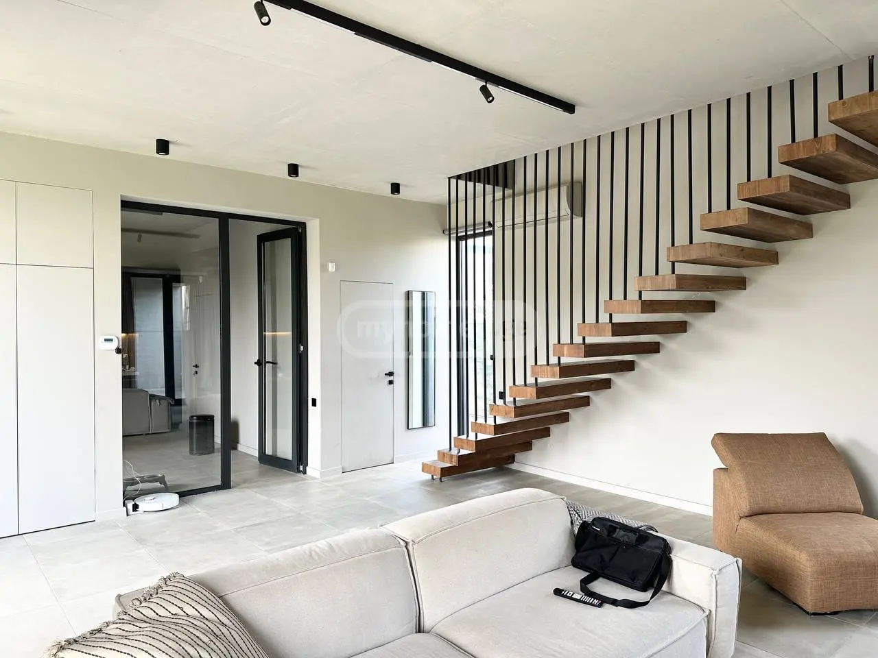 For Sale 5 Room Private House, 2 of 10
