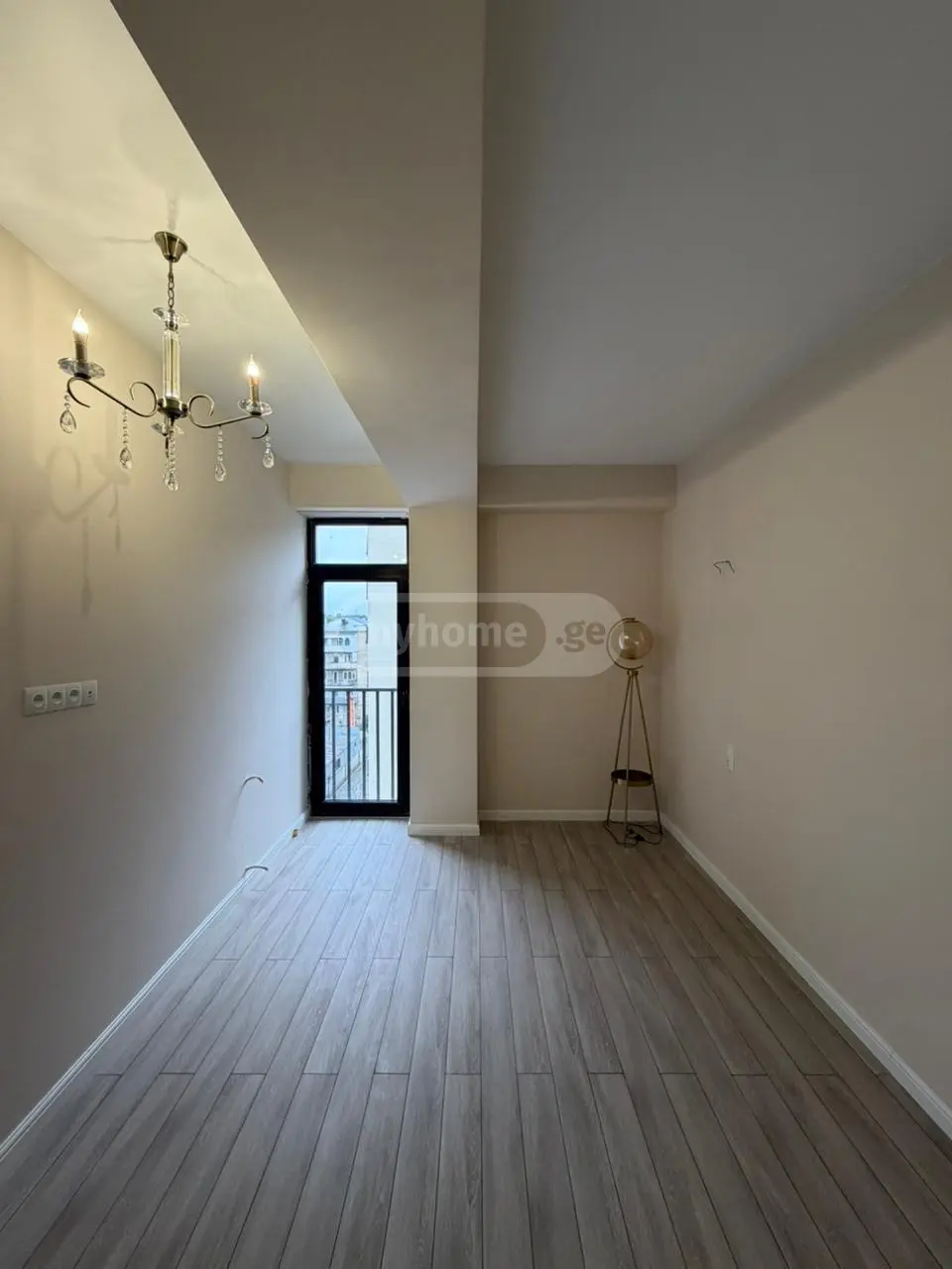 For Sale 3 Room Apartment Gorshi view 2