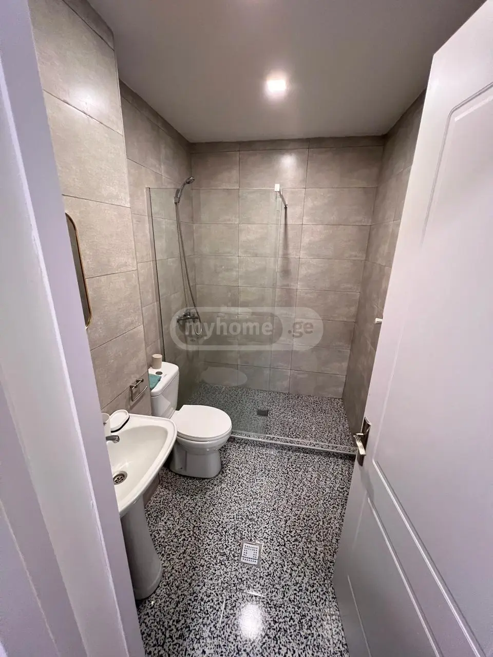 For Rent 2 Room Apartment Bakurianshi, 2 of 6