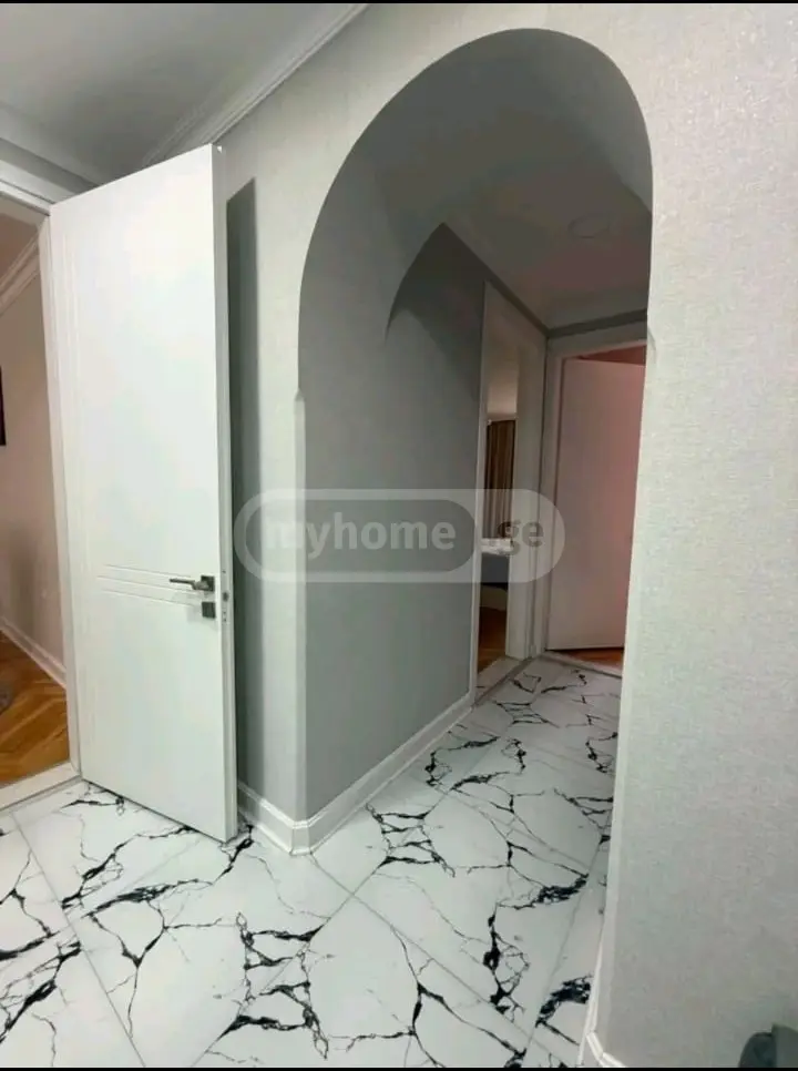 For Sale 3 Room Apartment view 6
