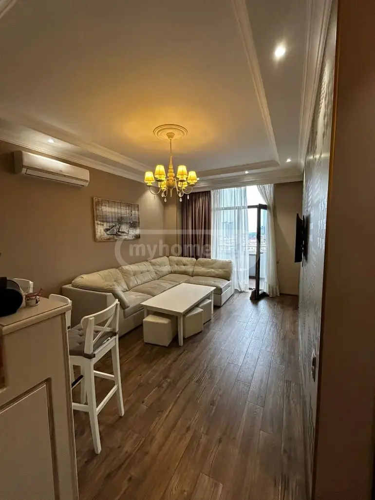 Продажа 3-комната Квартира view 1