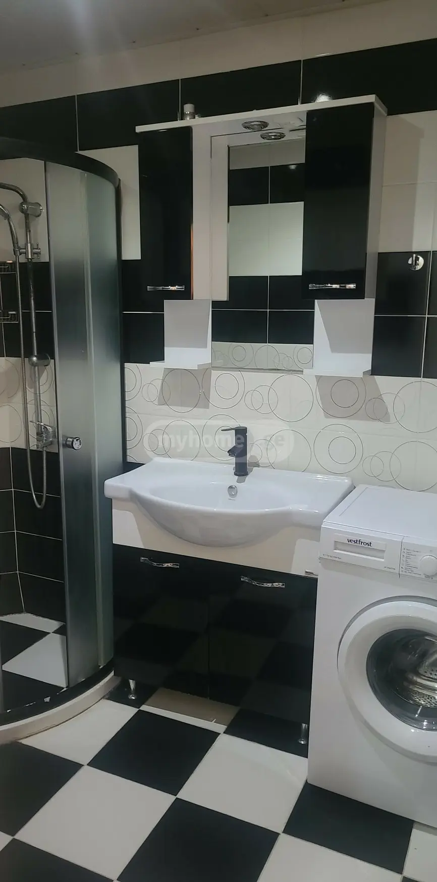 For Rent 3 Room Apartment Kutaisshi view 2