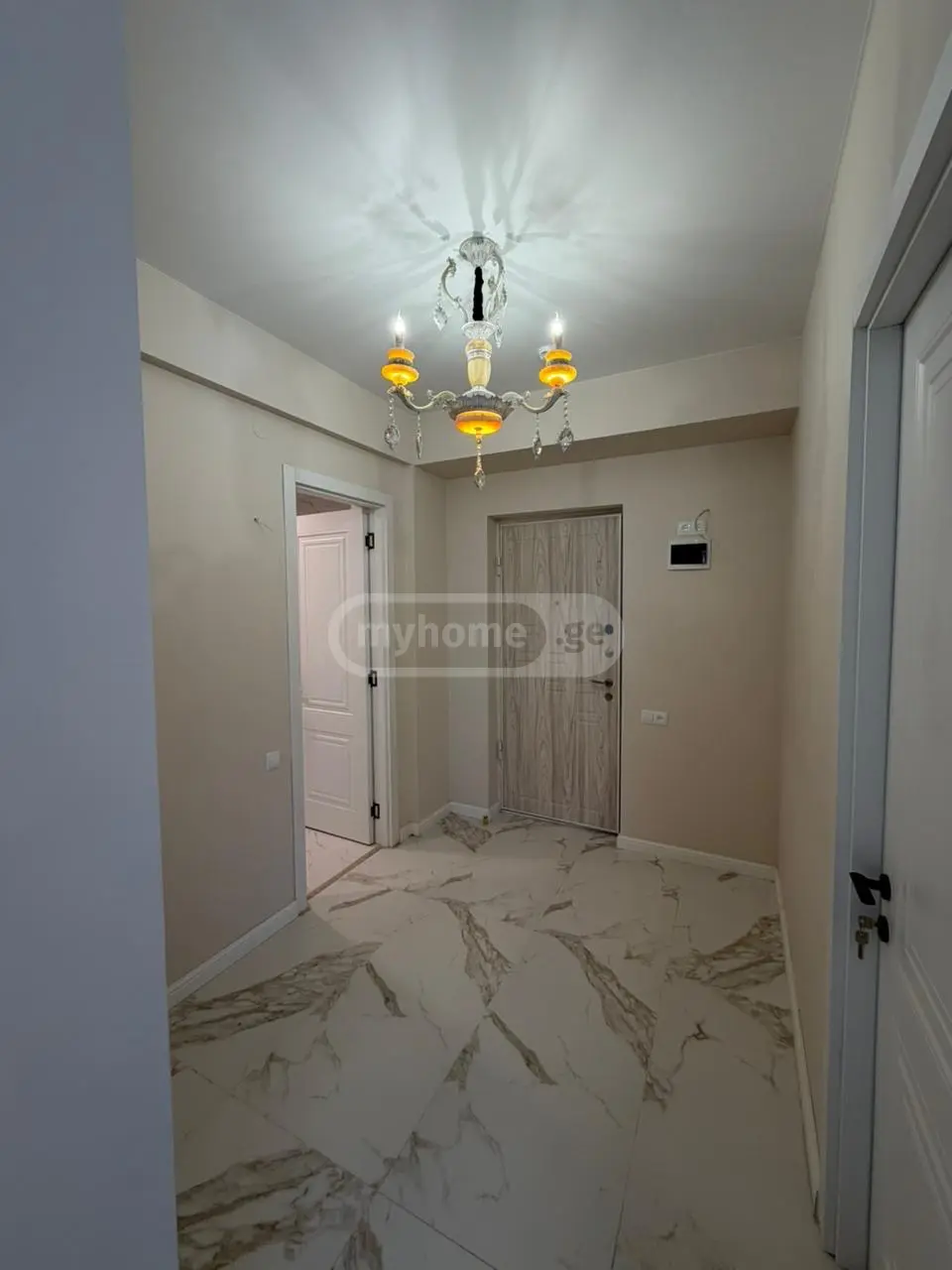 For Sale 3 Room Apartment Gorshi view 3