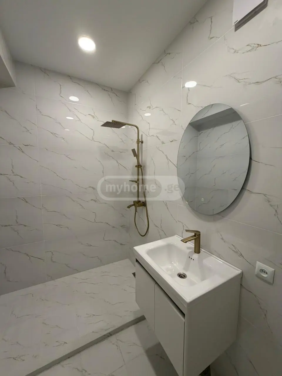 For Sale 3 Room Apartment Gorshi view 11
