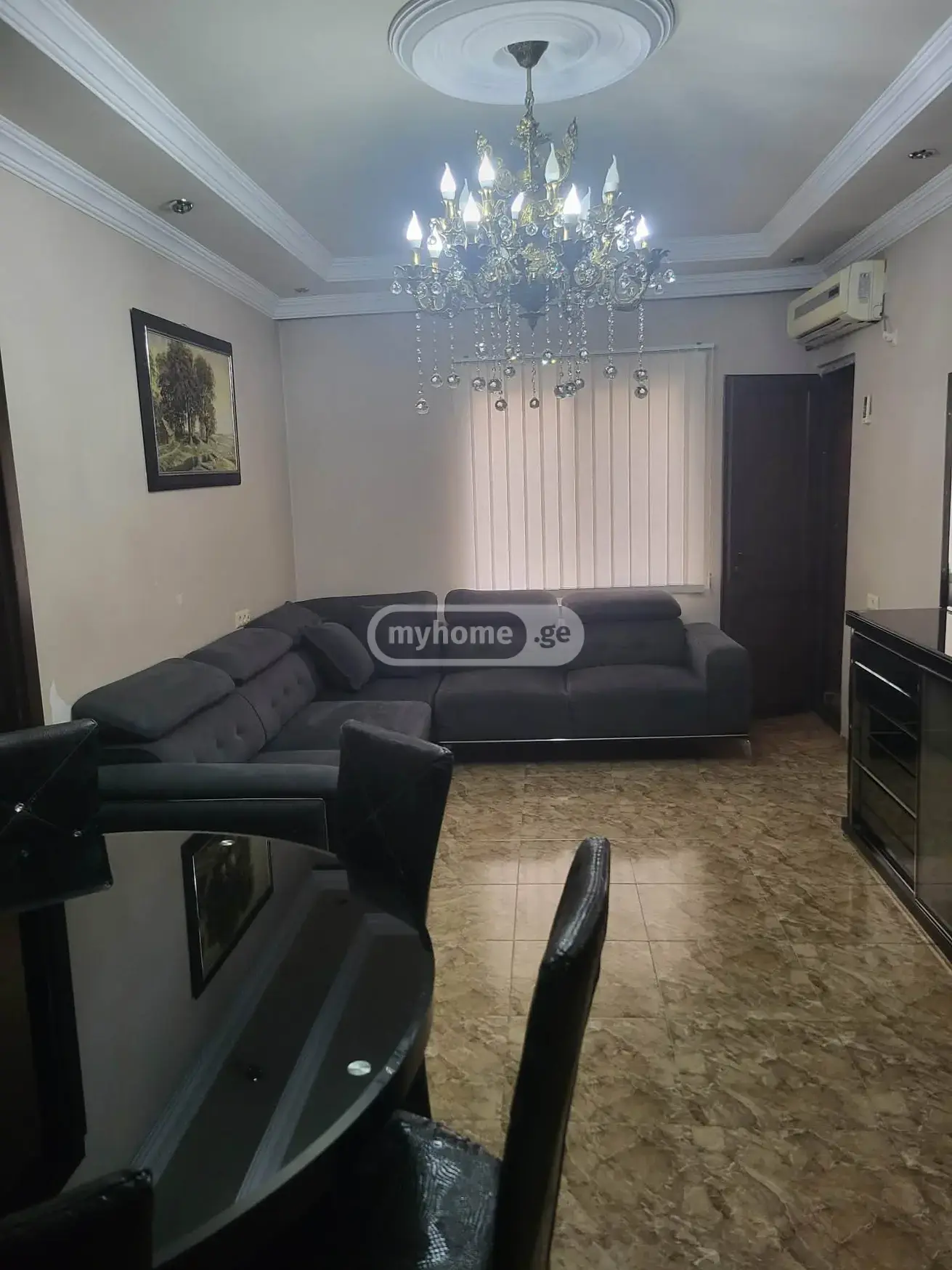 Продажа 4-комната Квартира view 1