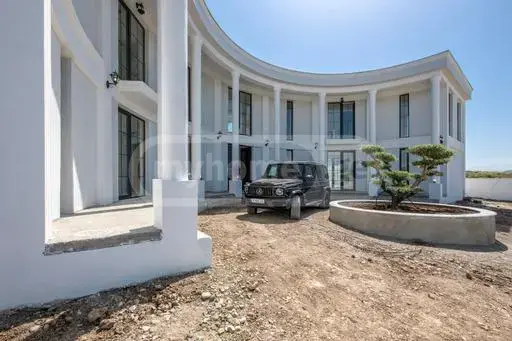 For Sale 10+ Room Country House Mtskhetashi view 3