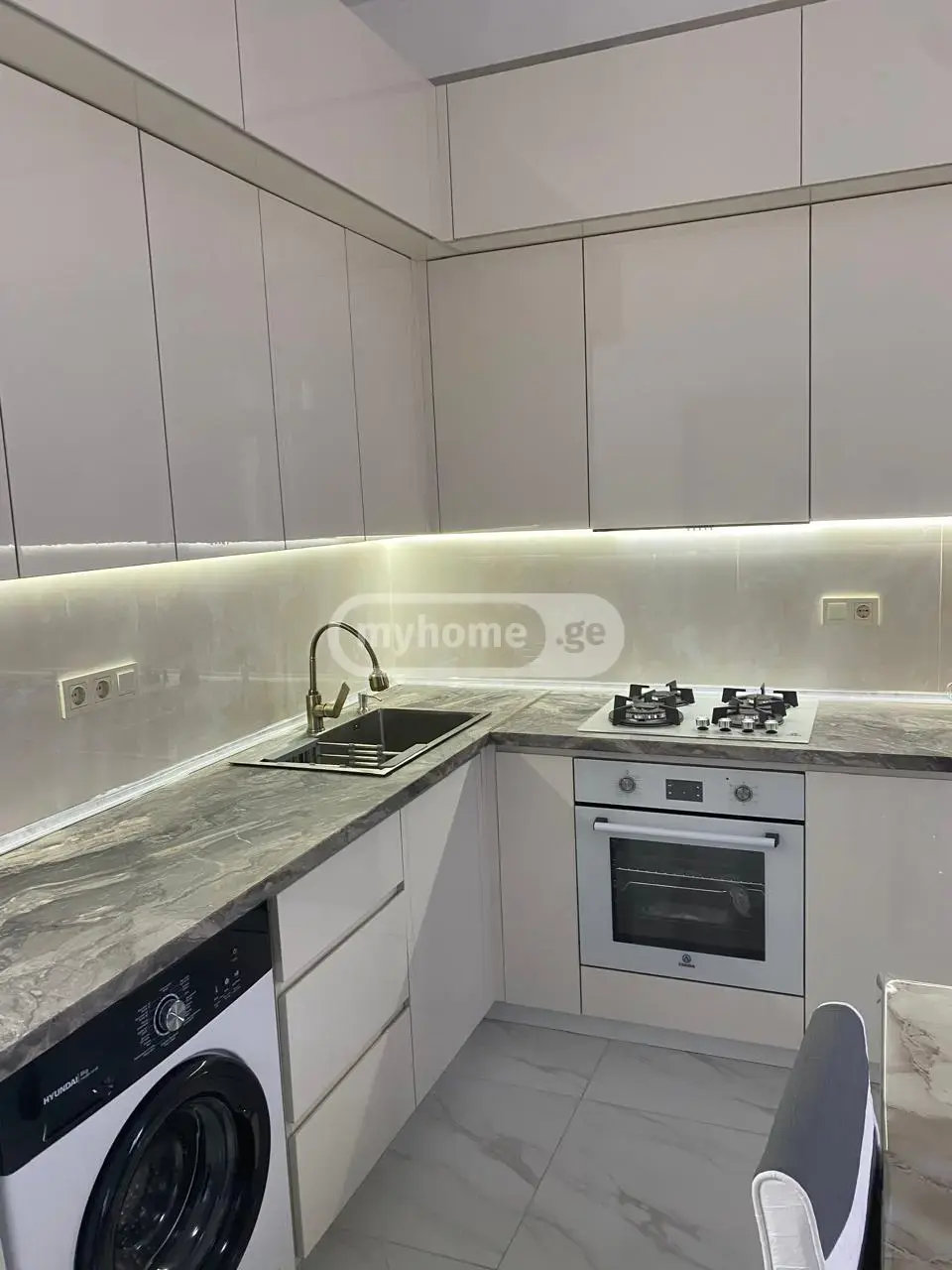 For Rent 3 Room Apartment Kutaisshi view 2