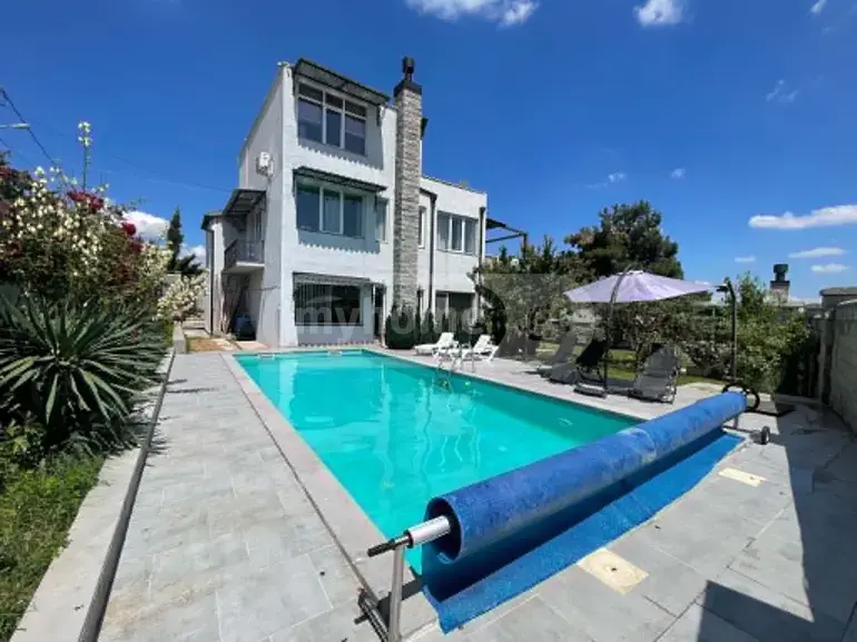 Daily Rent 3 Room Private House Mtatsmindaze, 1 of 12