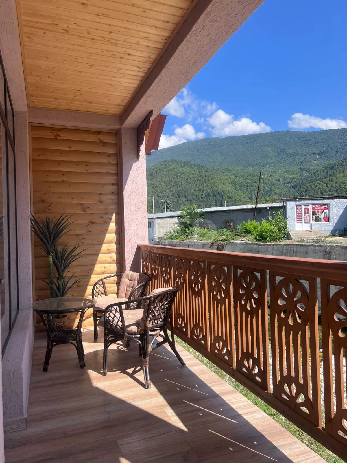 Daily Rent 5 Room Sastumro Ambrolaurshi view 21