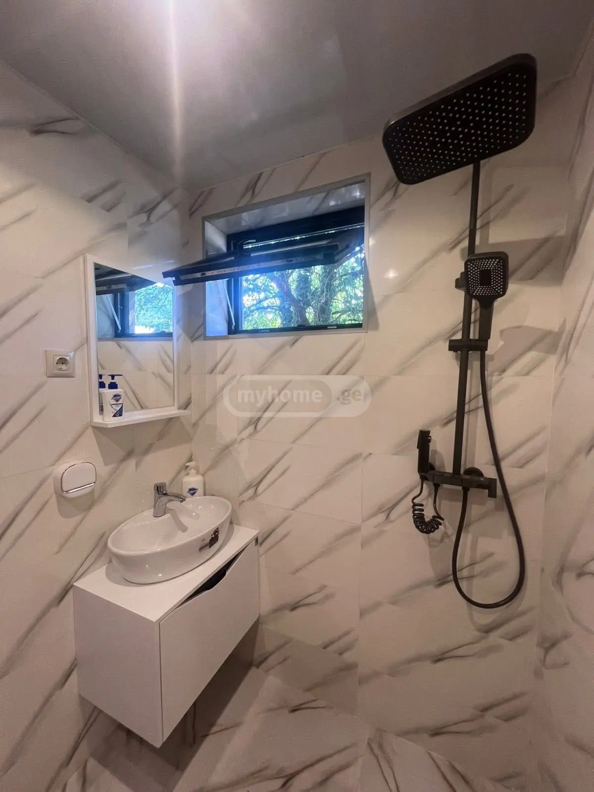 Daily Rent 5 Room Sastumro Ambrolaurshi view 23