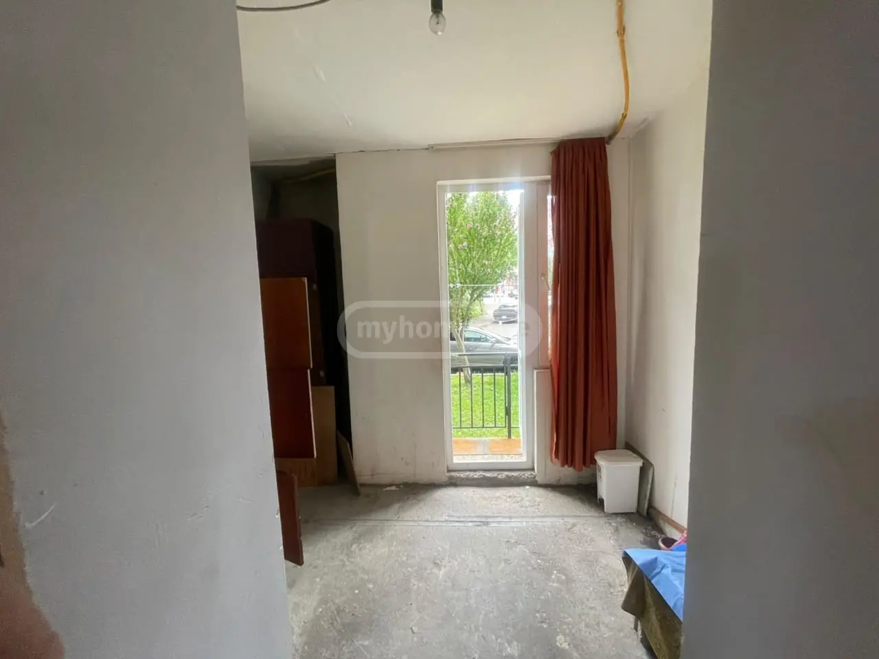 For Rent 2 Room Apartment view 3