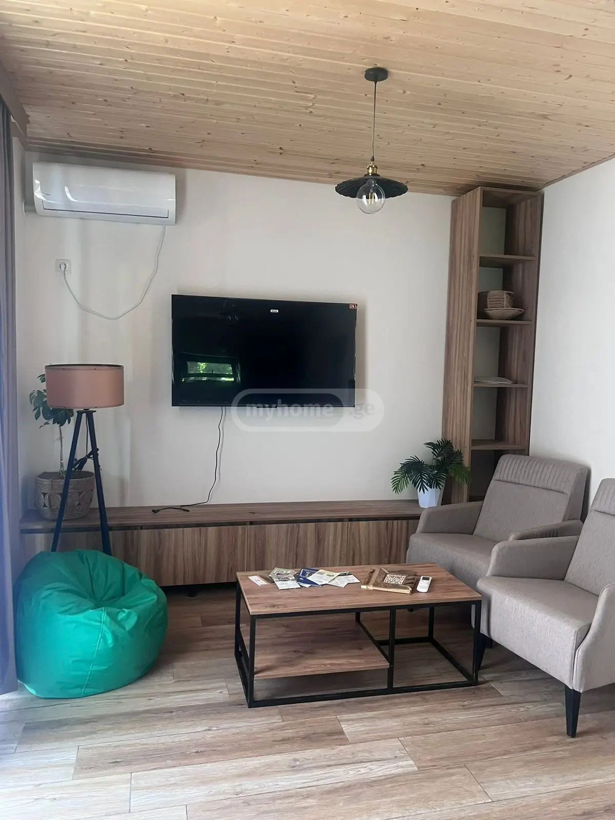 Daily Rent 5 Room Sastumro Ambrolaurshi view 6