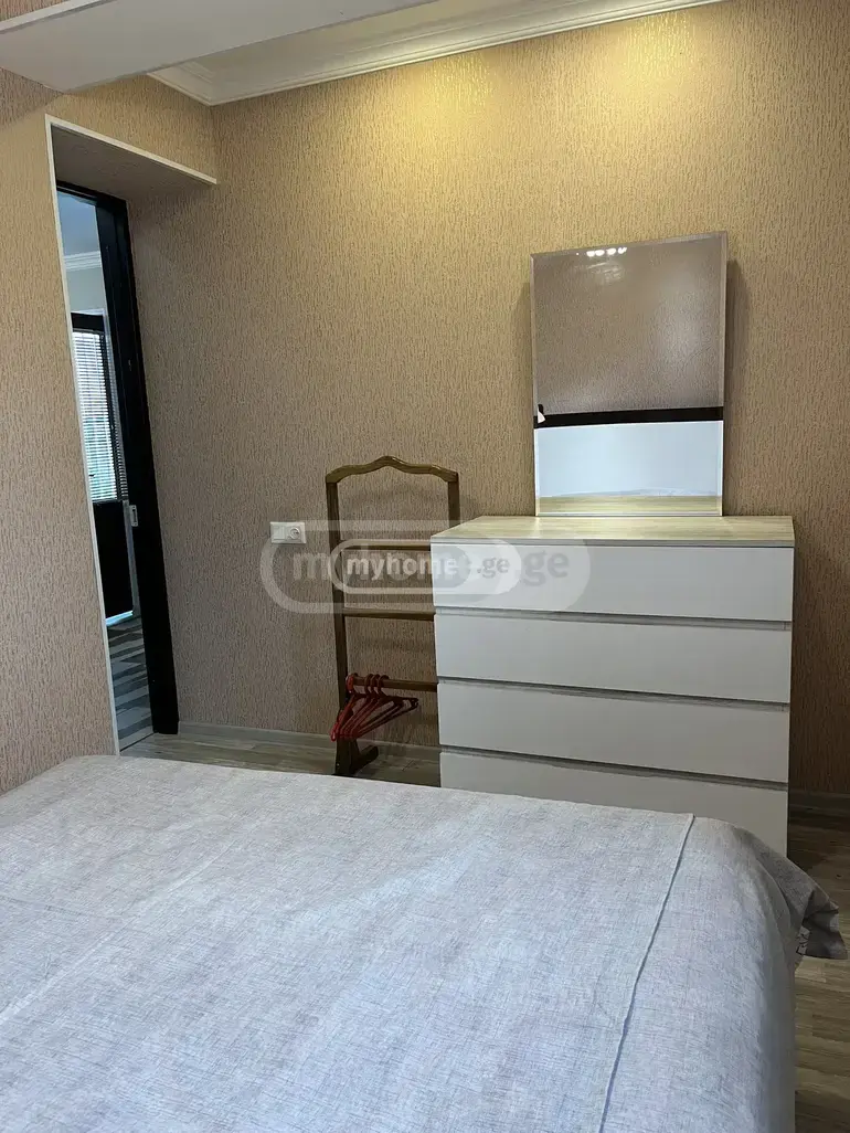 For Rent 5 Room Apartment Kutaisshi view 2