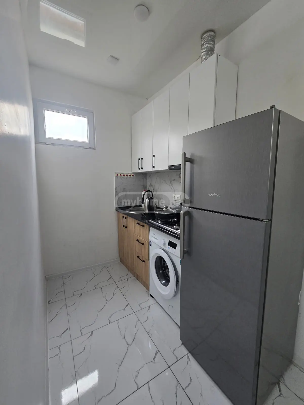 For Rent 2 Room Apartment view 3