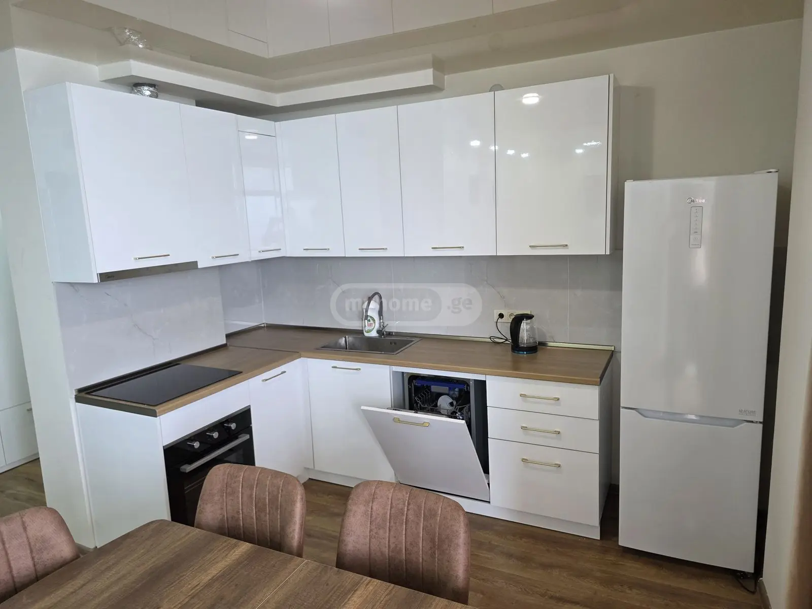 For Rent 4 Room Apartment, 11 of 12