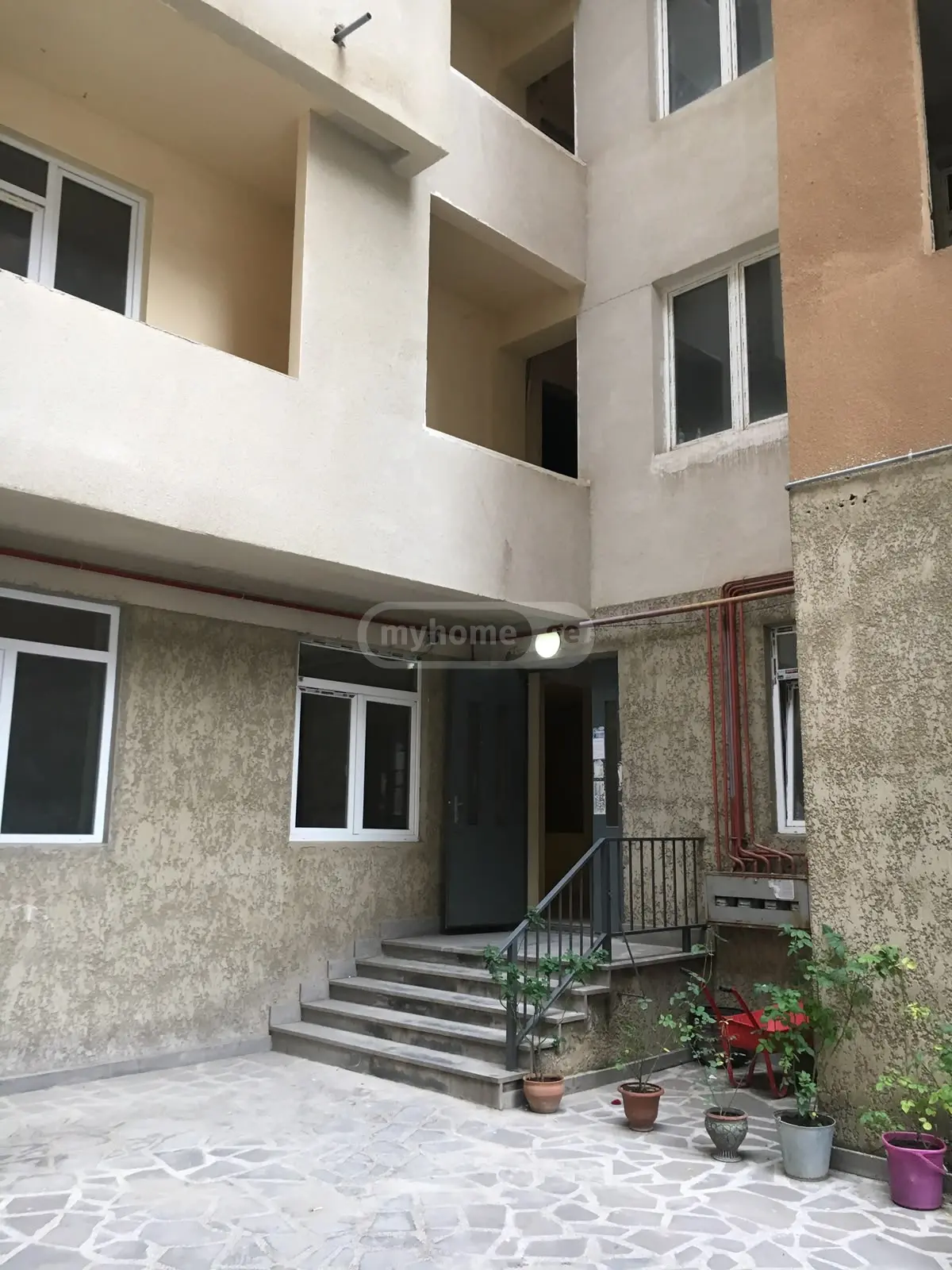 For Rent 4 Room Apartment, 2 of 12