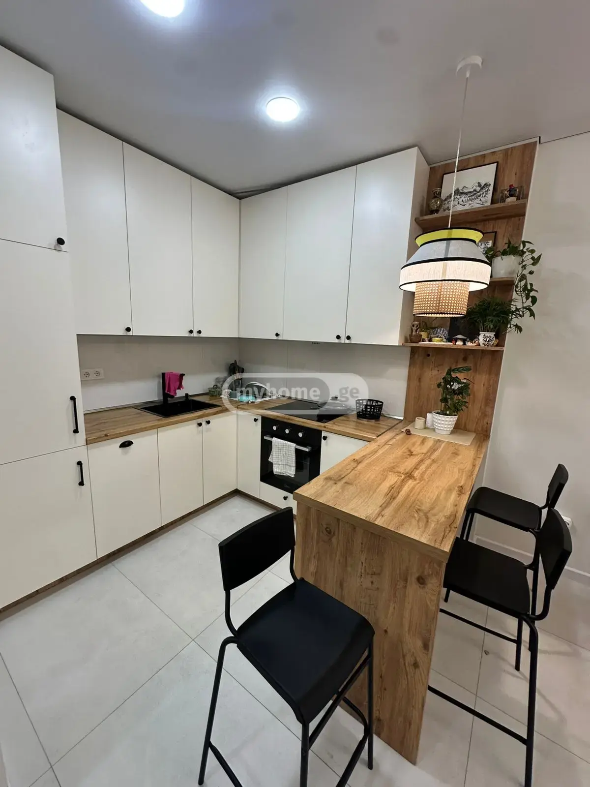 For Sale 3 Room Apartment view 1