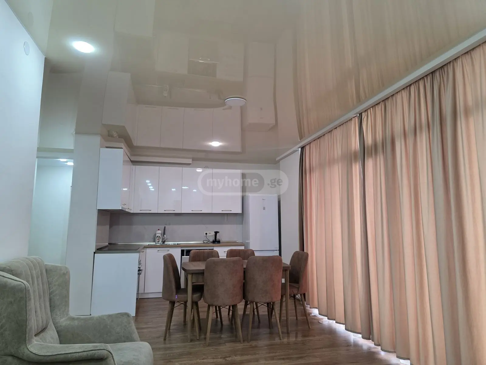 For Rent 4 Room Apartment, 8 of 12