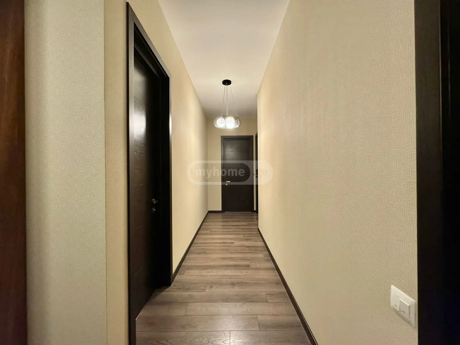 For Rent 4 Room Apartment, 3 of 12