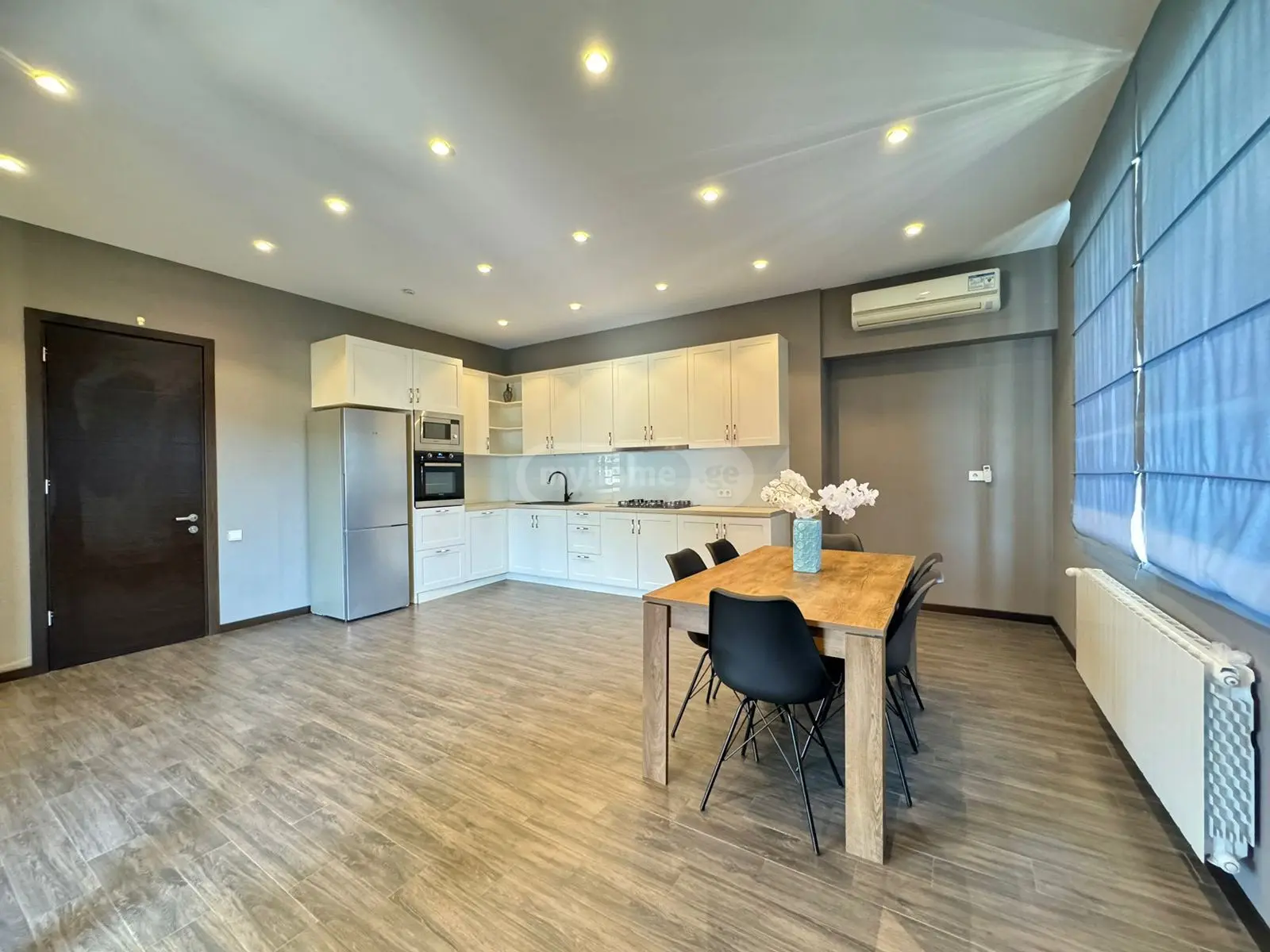 For Rent 4 Room Apartment, 6 of 12