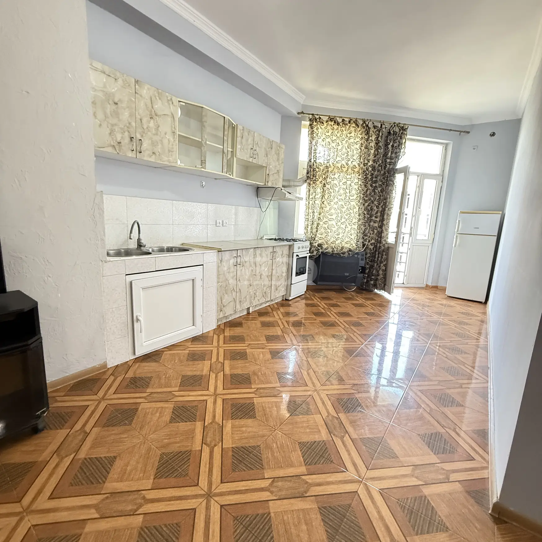 For Sale 3 Room Apartment Kutaisshi view 3