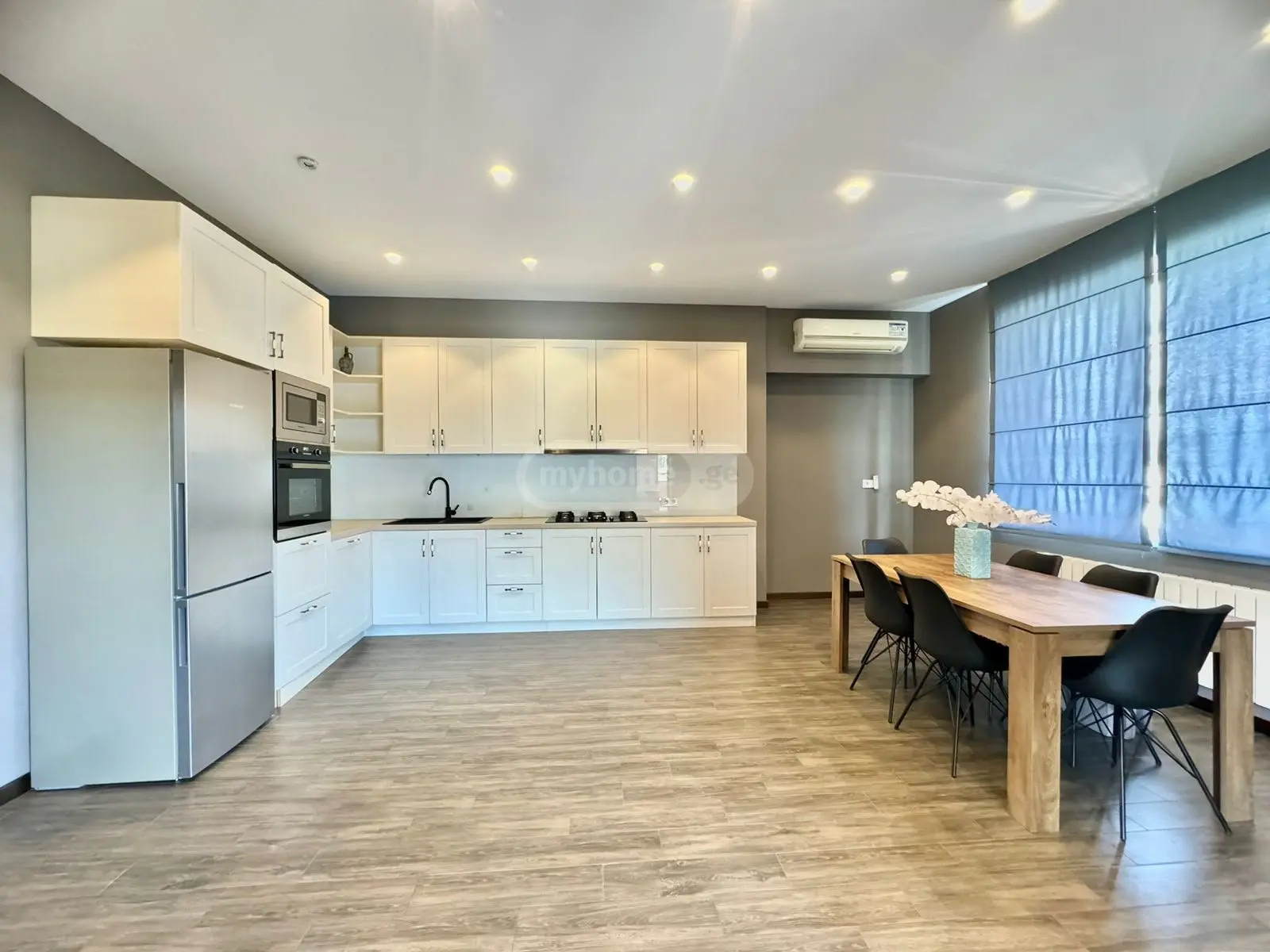 For Rent 4 Room Apartment, 9 of 12
