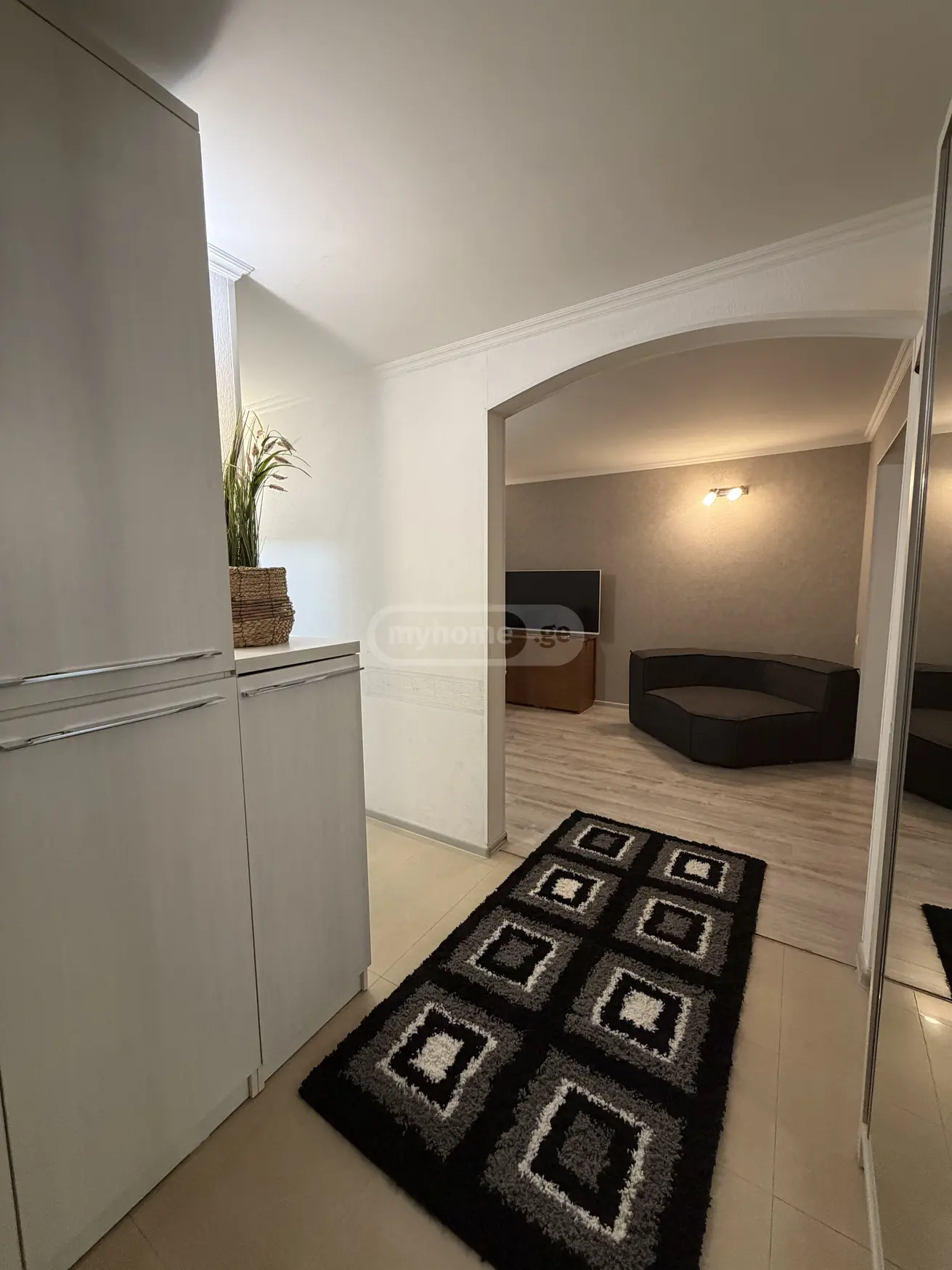 For Sale 5 Room Apartment Kutaisshi view 8
