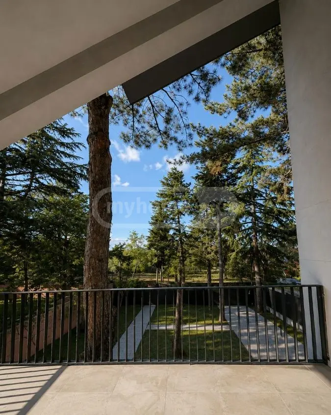 For Sale 8 Room Private House Tsqnetshi view 31