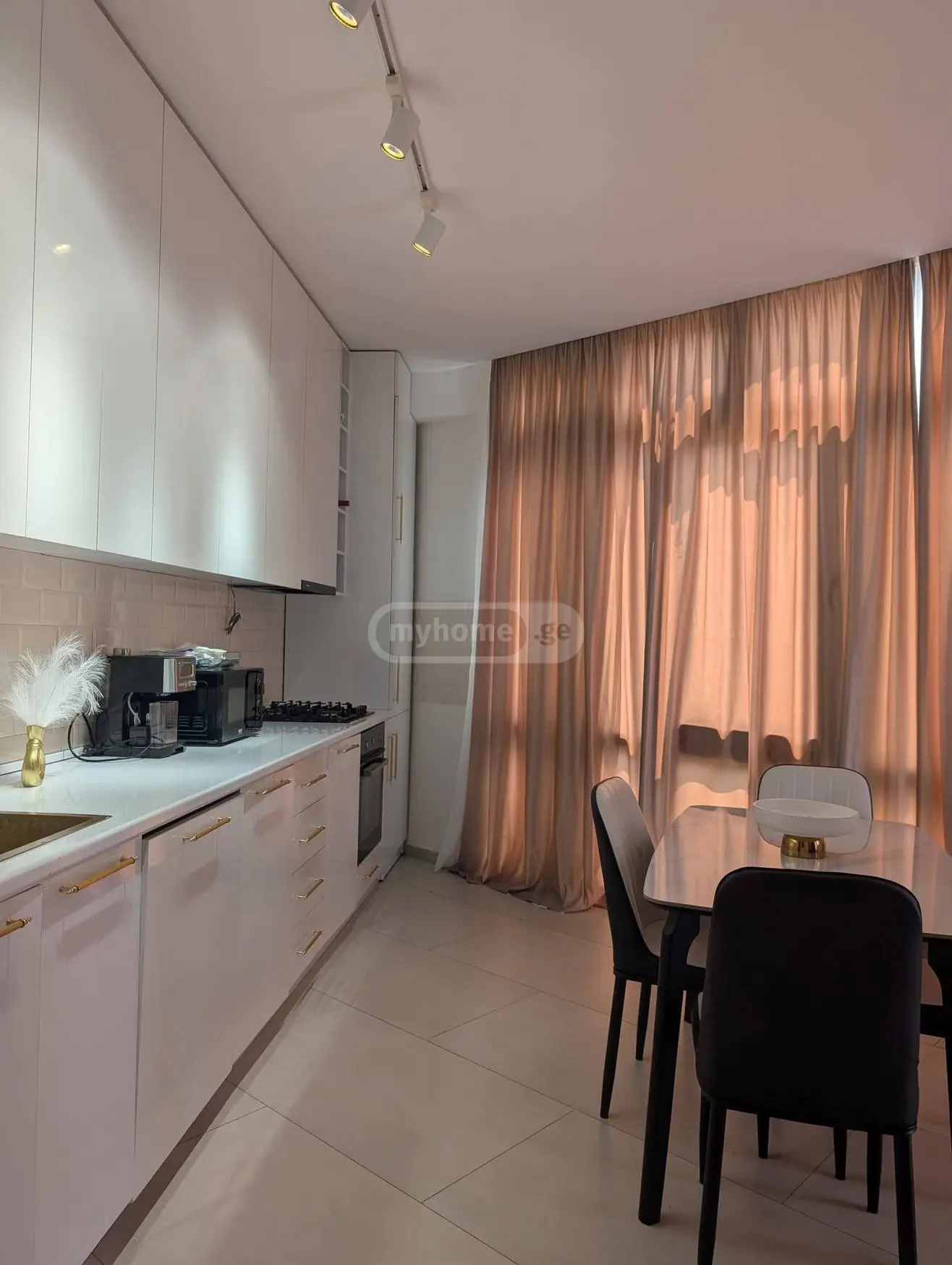 For Sale 4 Room Apartment Tabakhmelashi view 13