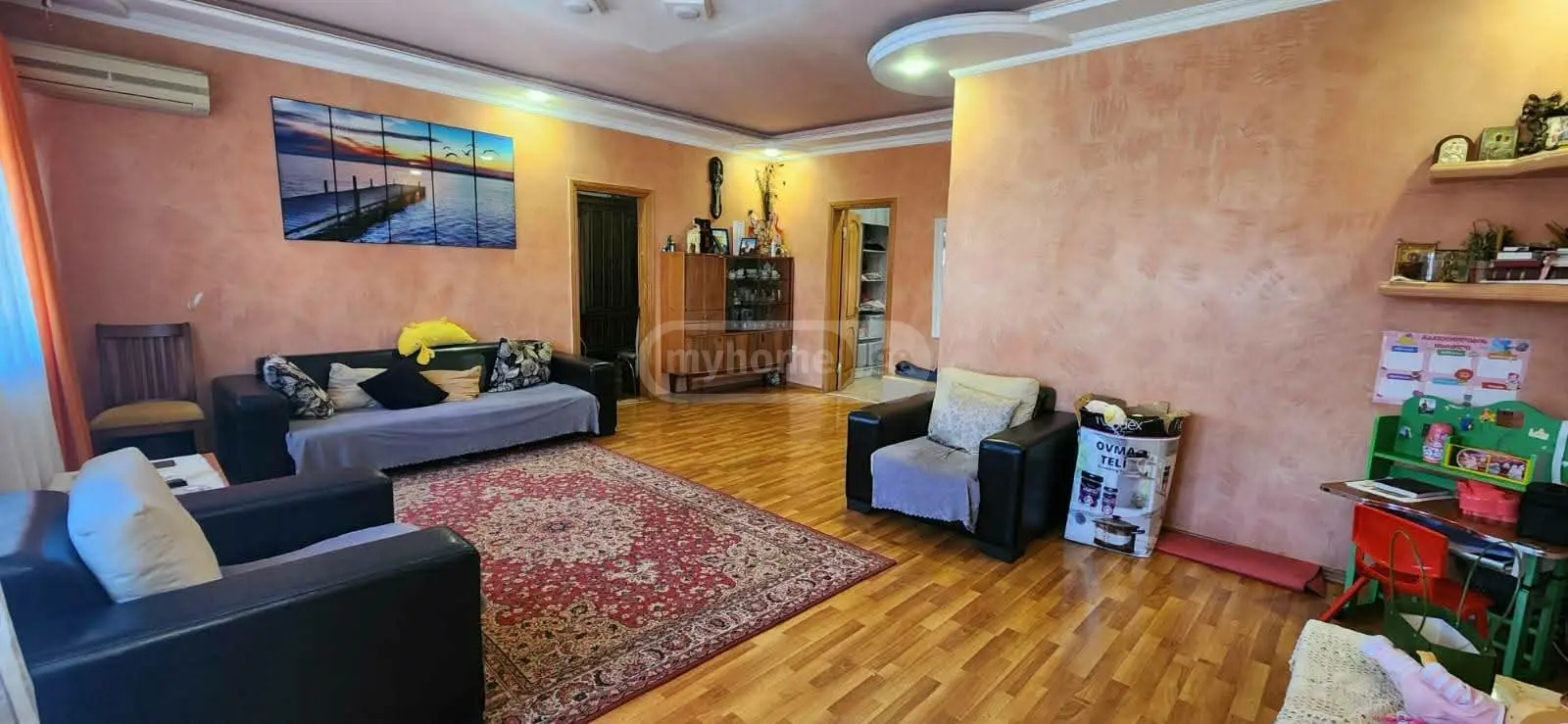 Продажа 6-комната Квартира view 1