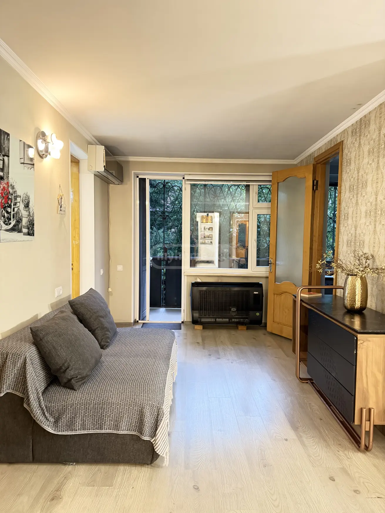 For Sale 5 Room Apartment Kutaisshi view 5