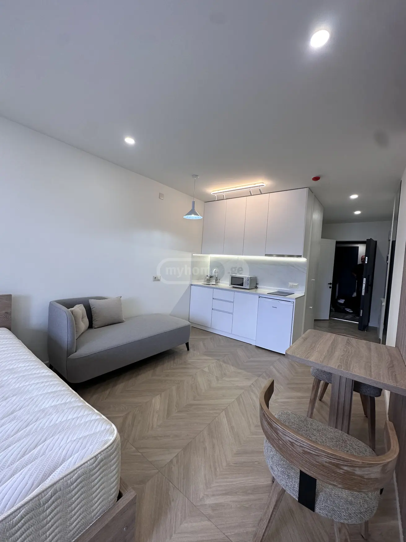 For Rent 1 Room Apartment, 8 of 12