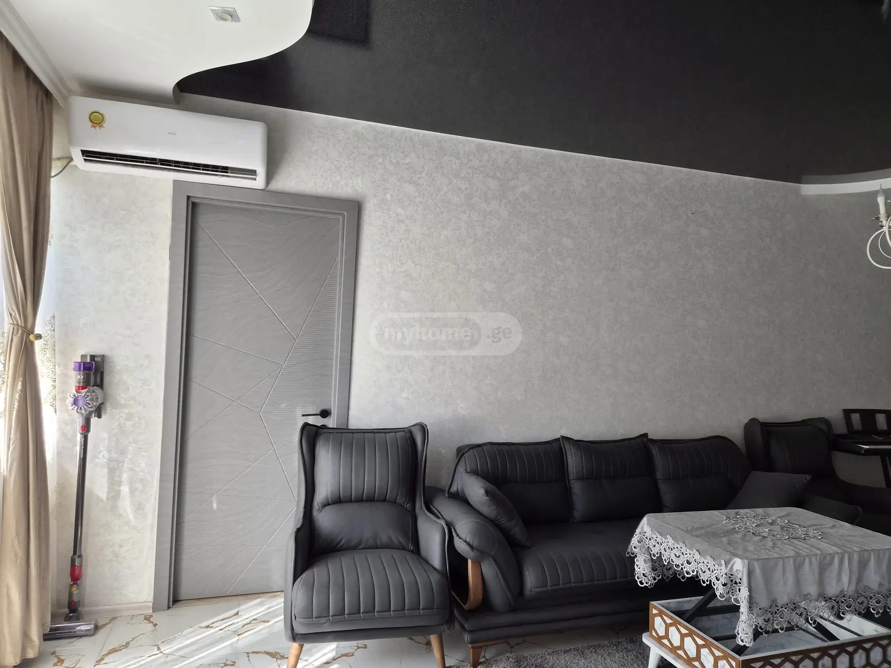For Sale 3 Room Apartment view 3