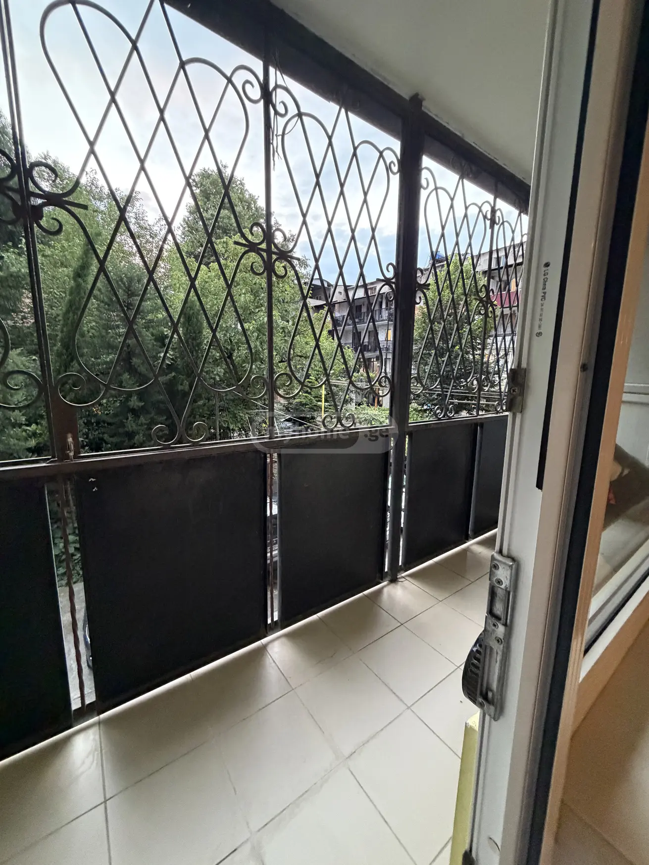 For Sale 5 Room Apartment Kutaisshi view 15